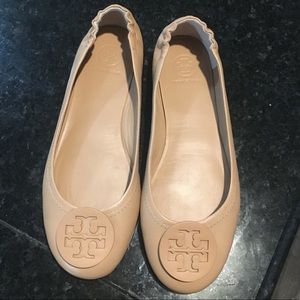 Tory Burch Minnie Travel Ballet Flats—8M—Nude